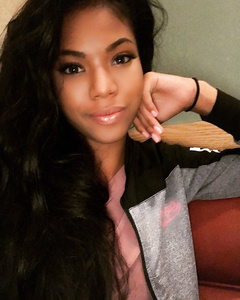 Nia Naaci cute model - 21 pics