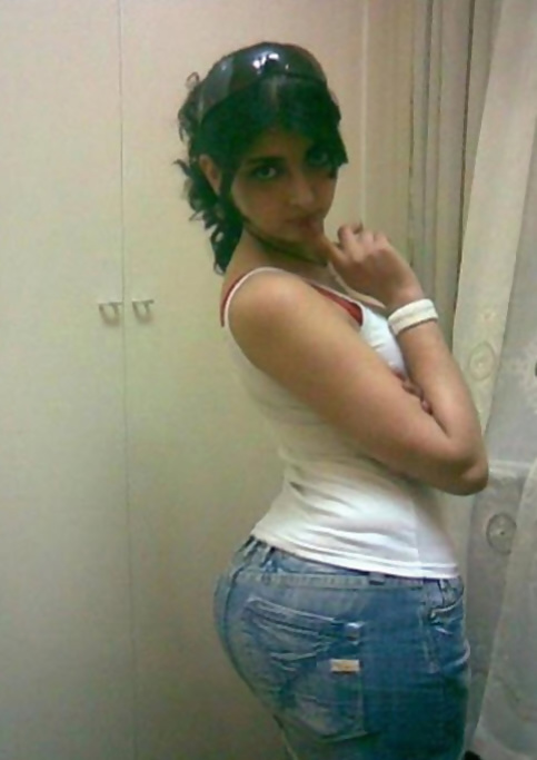 Exclusive Arabic Girls Photos