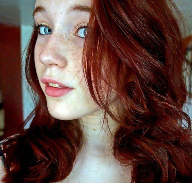 Cute Red Teen CAM